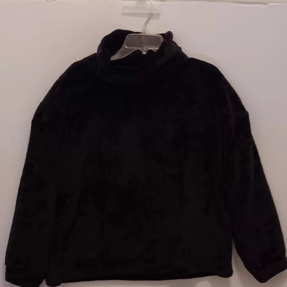 BLACK TURTLENECK  SOFT SWEATER